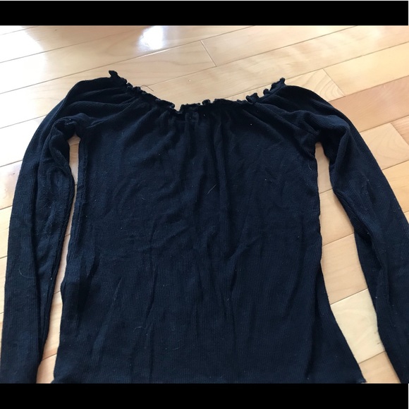 off the shoulders - Picture 5 of 5